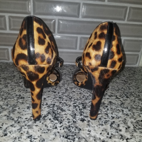 Shoes - Picture 5 of 5